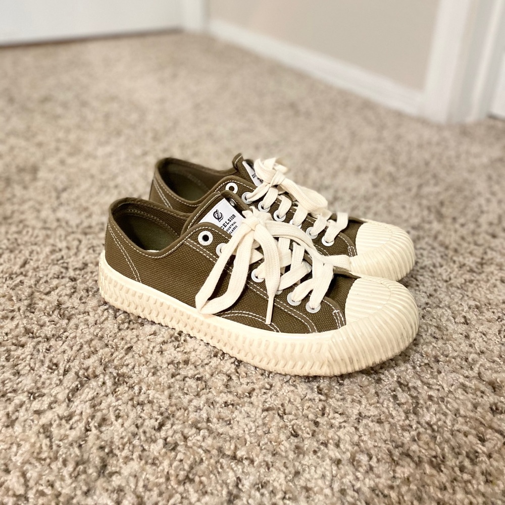 Excelsior canvas shoes from Korea